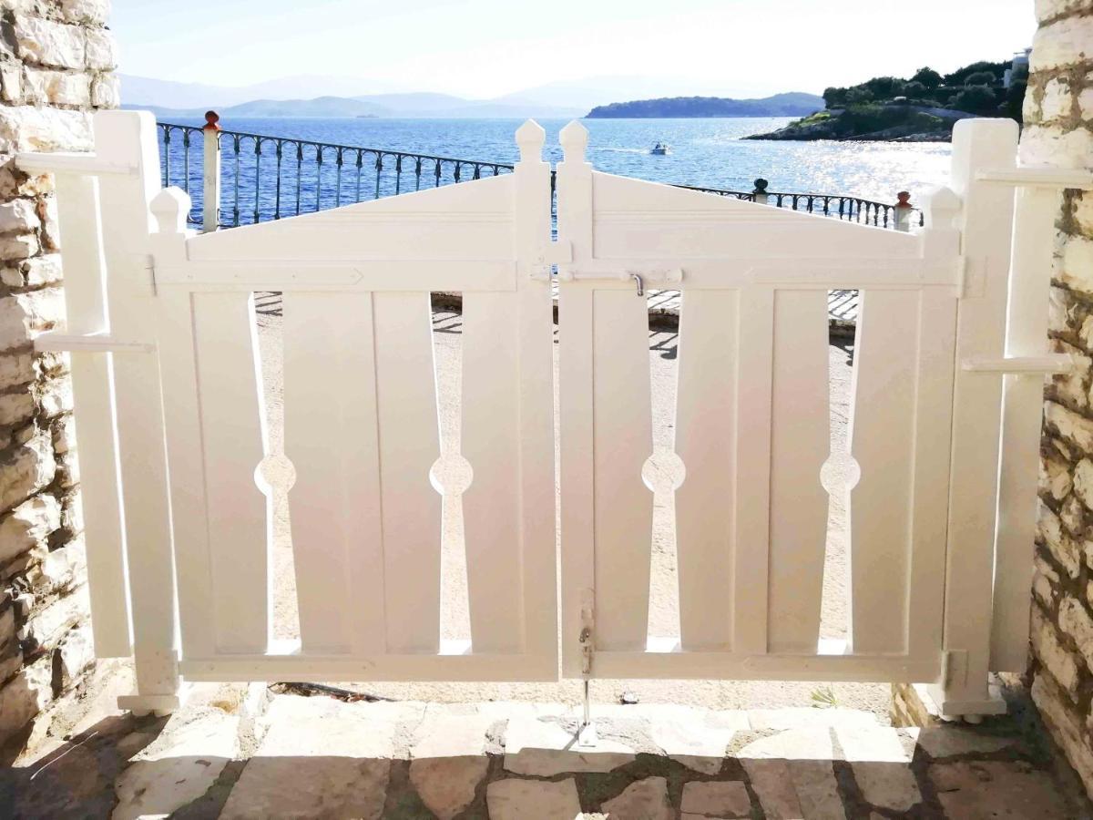 Sea Rose Lägenhet Kassiopi Exteriör bild