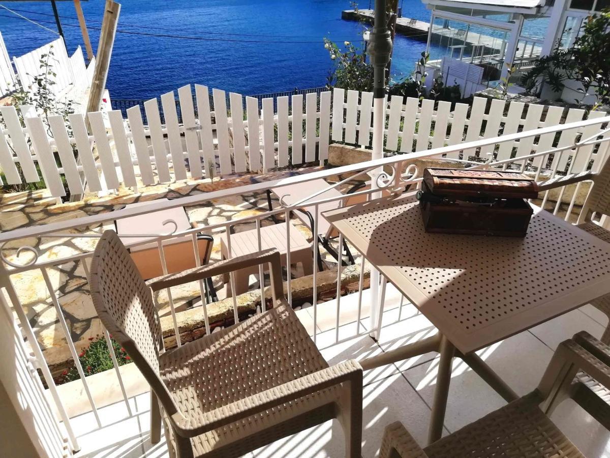 Sea Rose Lägenhet Kassiopi Exteriör bild